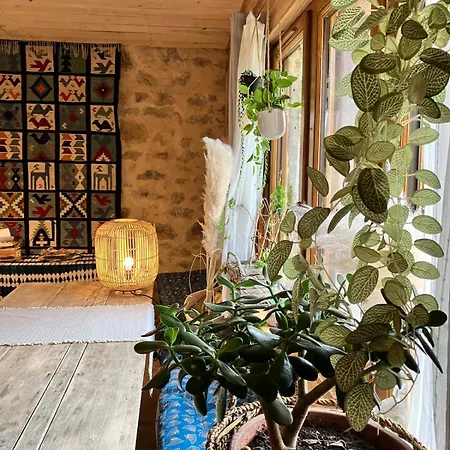 Πανσιόν La Maison Du Jardin Interieur Nature Immersion