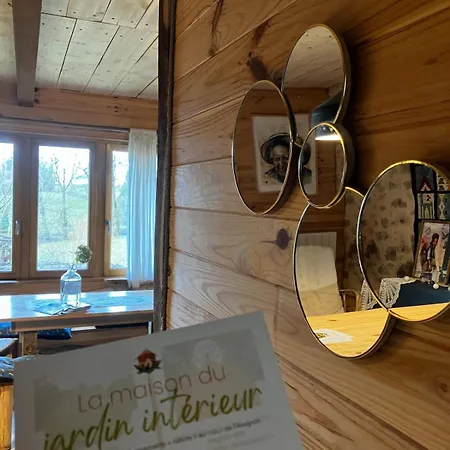 Πανσιόν La Maison Du Jardin Interieur Nature Immersion